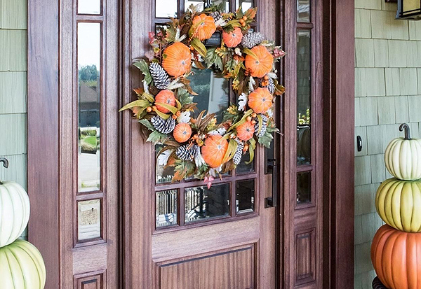 There Are So Many Ways to Decorate a Home, Inside and Out! This Home Has Pumpkins & Leaves for Fall