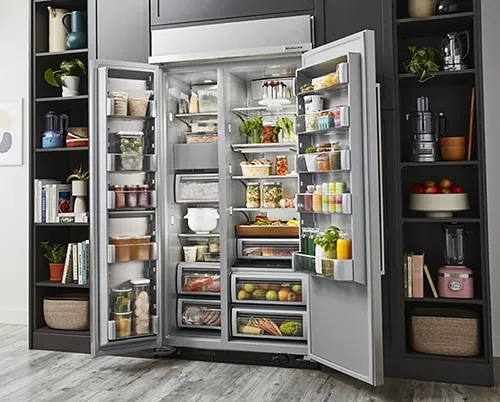 A Fridge That Makes a Functional Statement