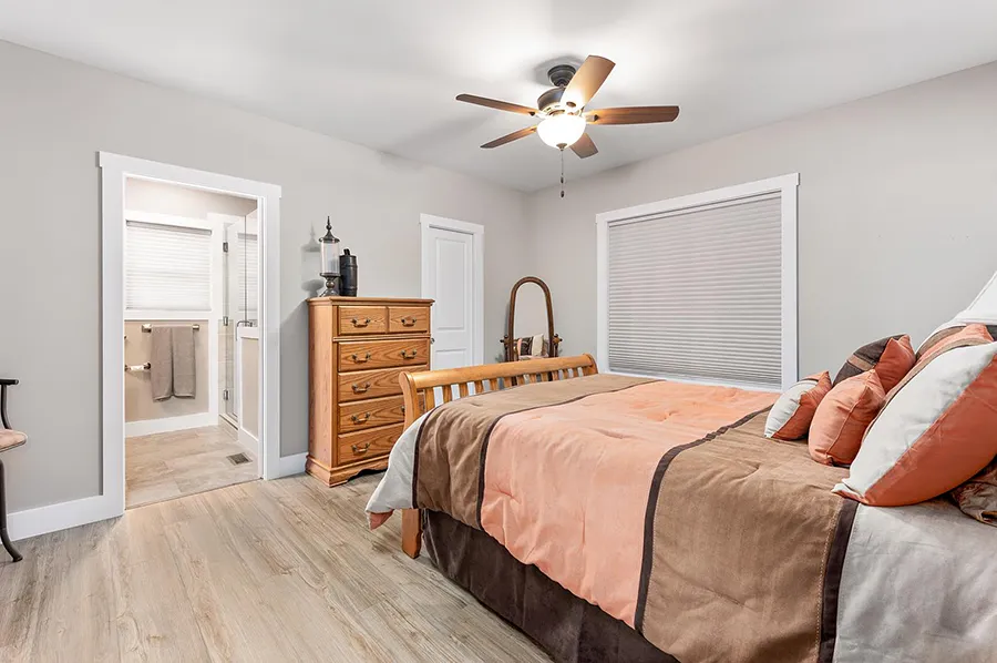 Bedroom Suite with Threshold
