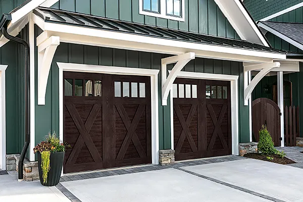 Clopay Canyon Ridge Carriage House (4-Layer)