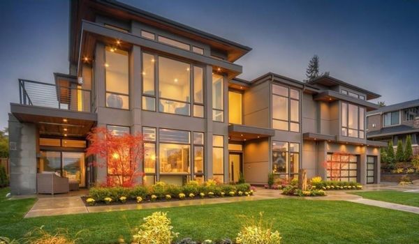 A 5,667-Square-Foot Contemporary Home with Huge Windows and Outdoor Living on Two Levels