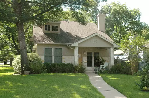 image of 1.5 story house plan 2899