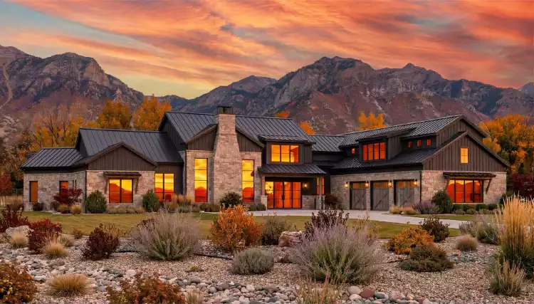 image of courtyard house plan 5081