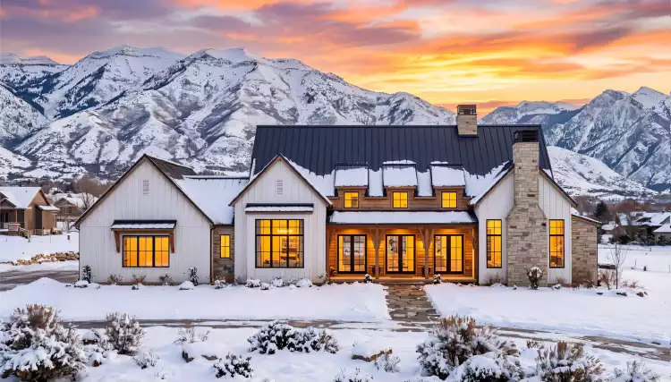 image of single story farmhouse plan 6879