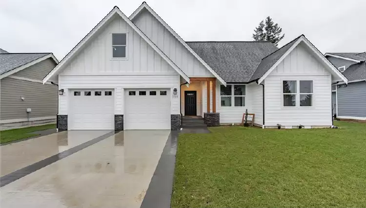 image of 2 story craftsman house plan 1175