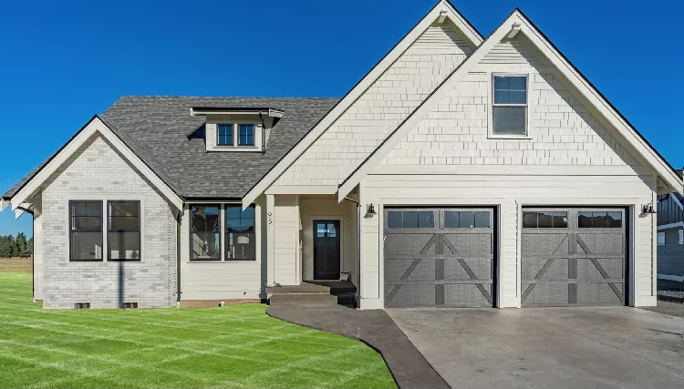 image of affordable modern farmhouse plan 8750