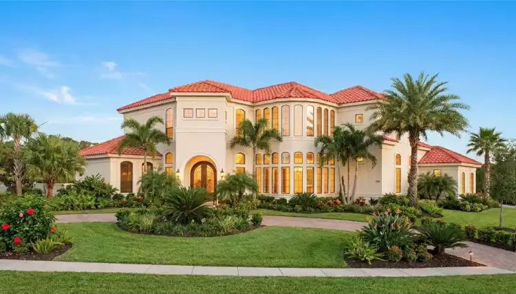 image of modern house plan 8424