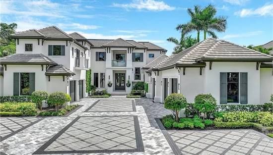 Large and Luxurious Modern Transitional Home with Outdoor Living Space