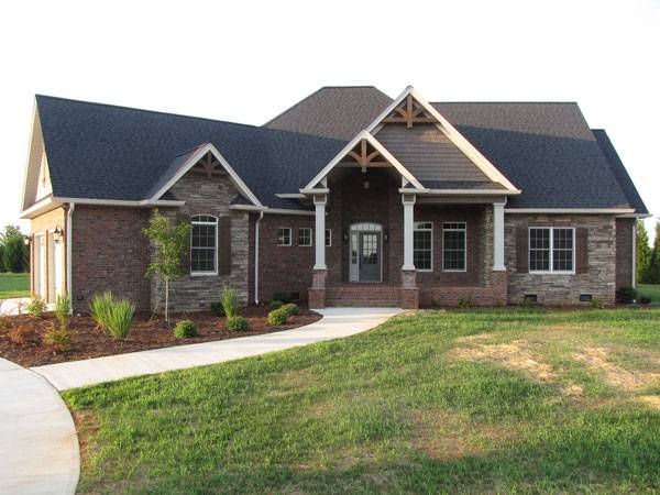 Craftsman house  plan  perfect for a growing family