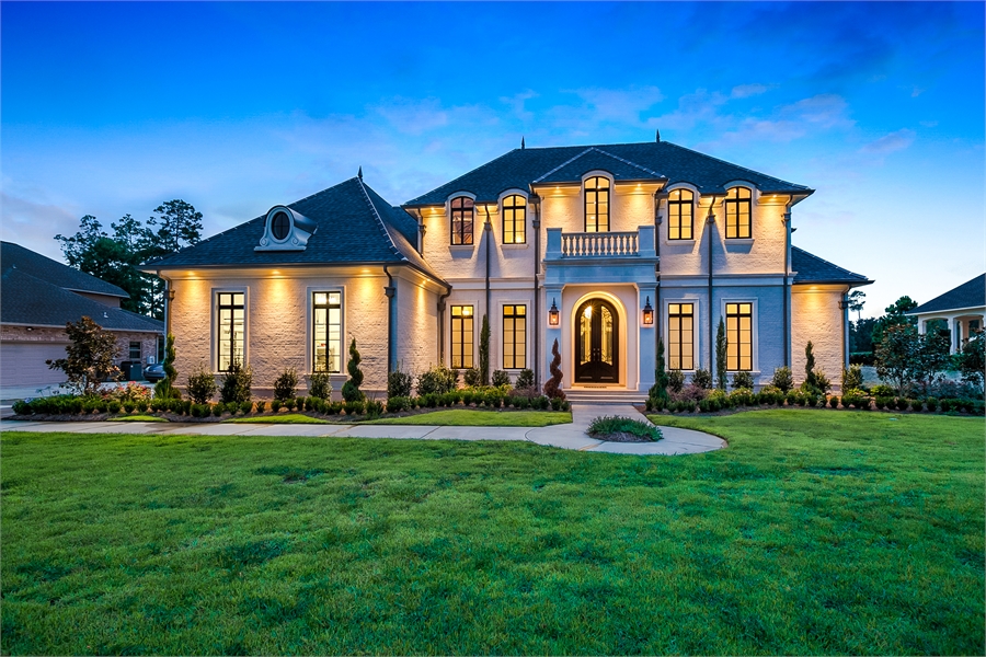 Traditional Luxury Style House  Plan  6900 Baton  Rouge 