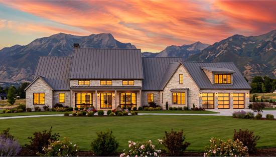 Stylish Country with Attached Garage