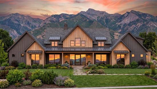 Charming Mountain Farmhouse with 4 Bedrooms