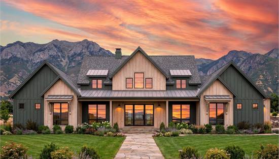 Gorgeous Mountain Farmhouse with 4 Bedrooms