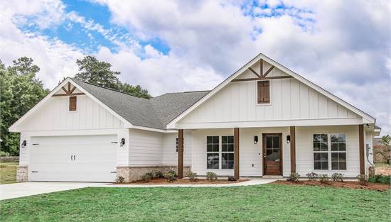 Country Farmhouse with 3 Beds and 2 Baths