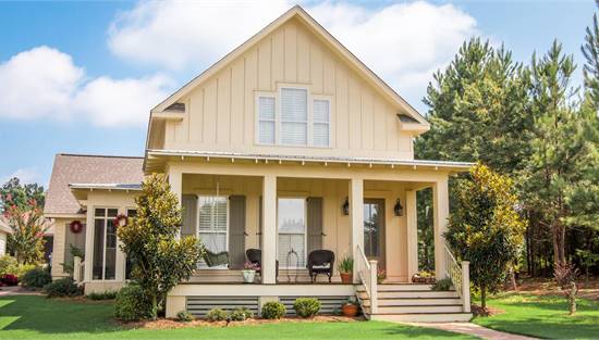 Stylish Cottage with Attached Garage in Back