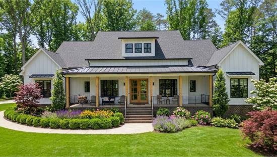 Stunning Southern Farmhouse with Covered Front Porch