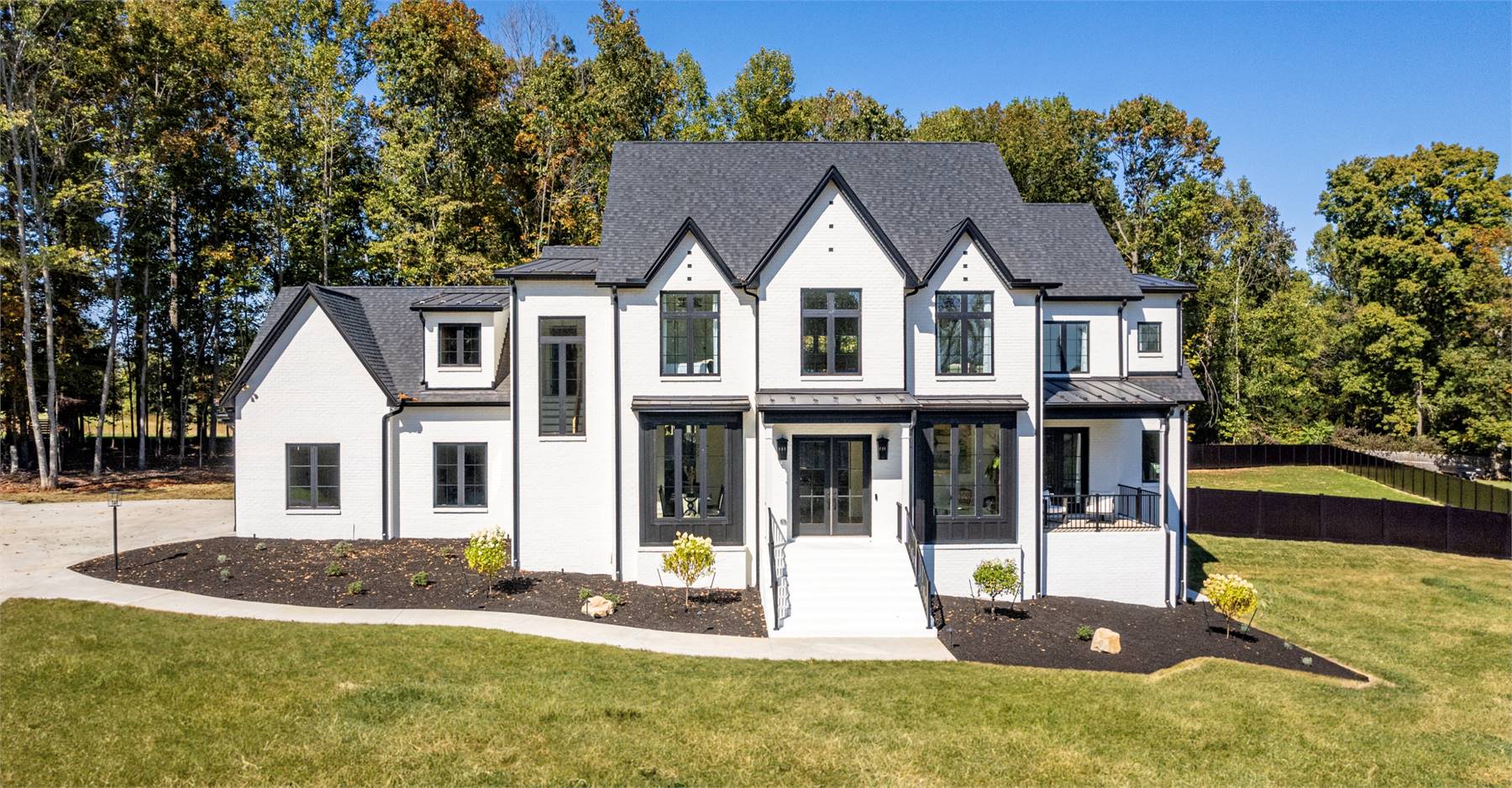 Charming Country with Attached Garage