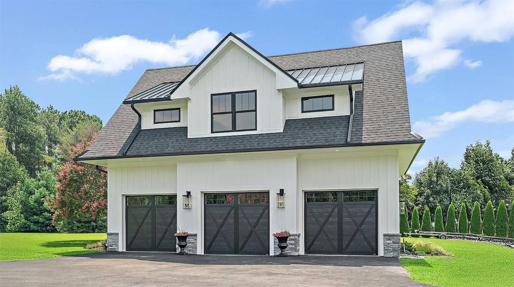 Stunning Country Style Garage
