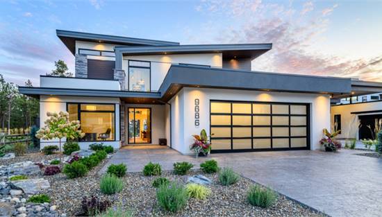 A Striking Modern Home with Flat and Angled Roofline