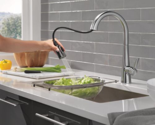 Beautiful Kitchen Faucets Full of Features