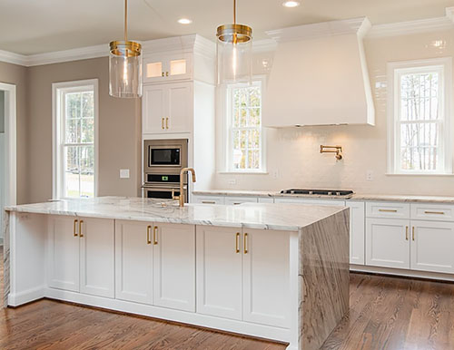 Transitional Cabinetry That Suits Today's Homes